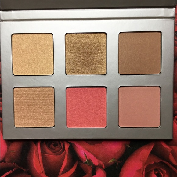 Iconic Legend Other - ICONIC LONDON Blaze Blush Bronzer Highlighter